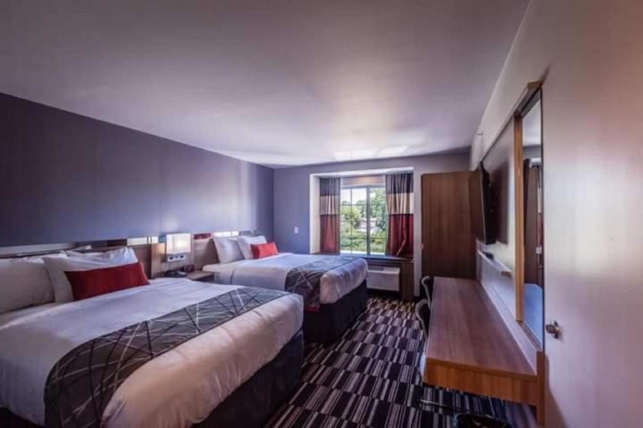 Microtel Inn & Suites By Wyndham Amsterdam Ny Exterior photo