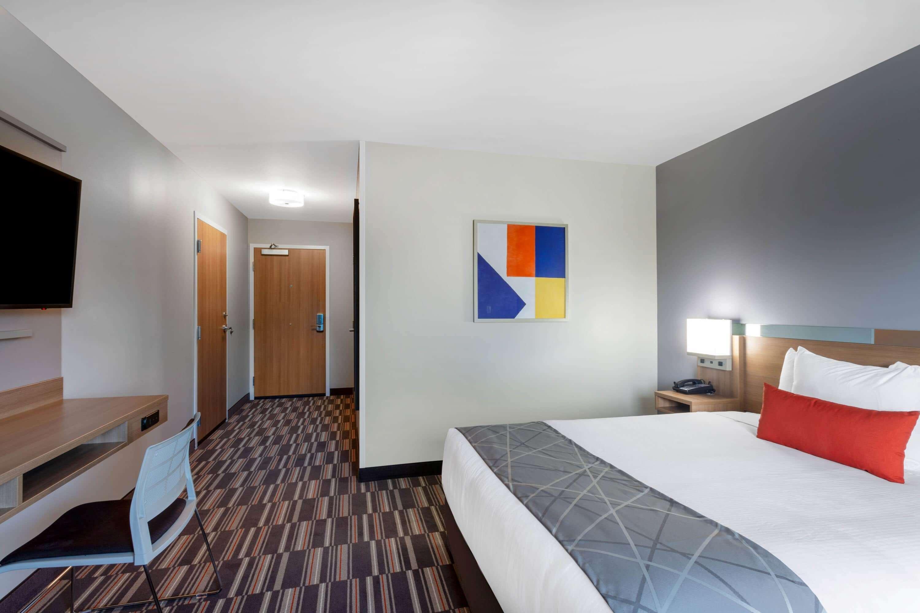 Microtel Inn & Suites By Wyndham Amsterdam Ny Exterior photo